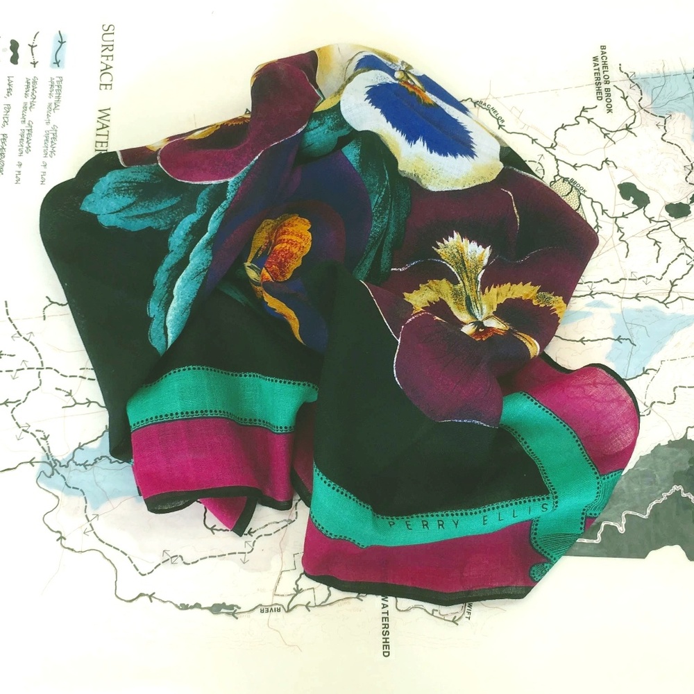 3/$50! Large Perry Ellis Floral Pansy Print Challi